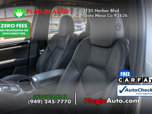 Used 2017 Porsche Cayenne Platinum Edition AWD/4WD image 6