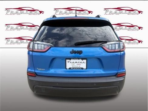 Used 2021 Jeep Cherokee Latitude Plus FWD image 5