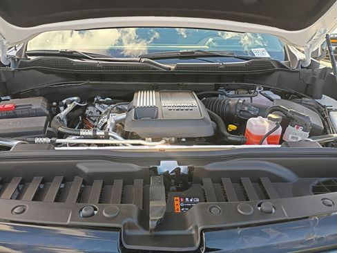 New 2026 Chevrolet Silverado 1500 ZR2 image 19