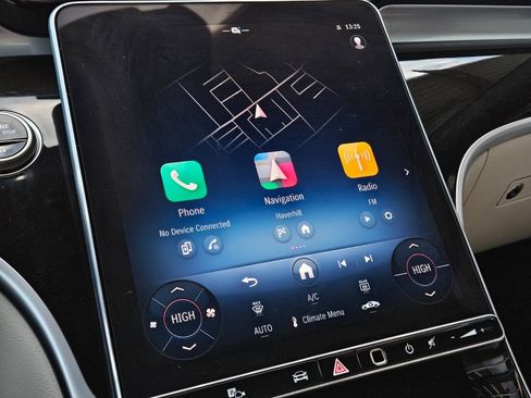 Certified 2025 Mercedes-Benz C 300 4MATIC Sedan image 18