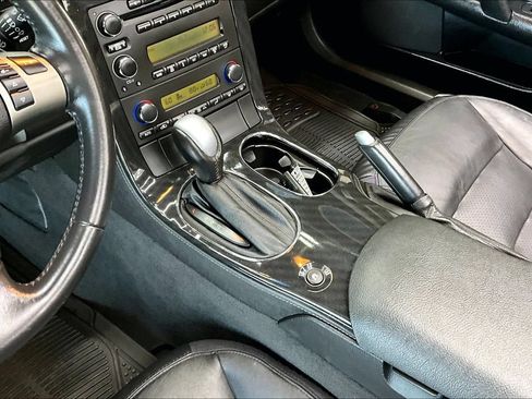 Used 2010 Chevrolet Corvette Convertible w/ Preferred Equipment Group RWD image 18