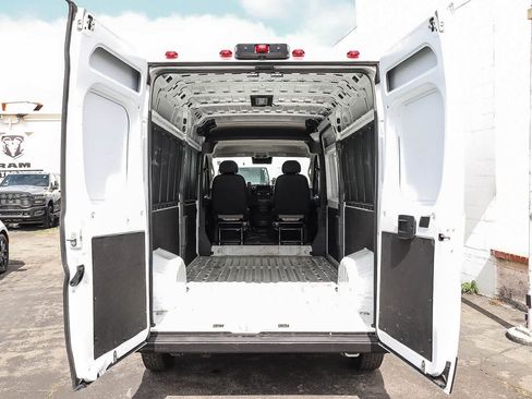 Used 2025 RAM ProMaster 2500 w/ Convenience Group FWD image 26