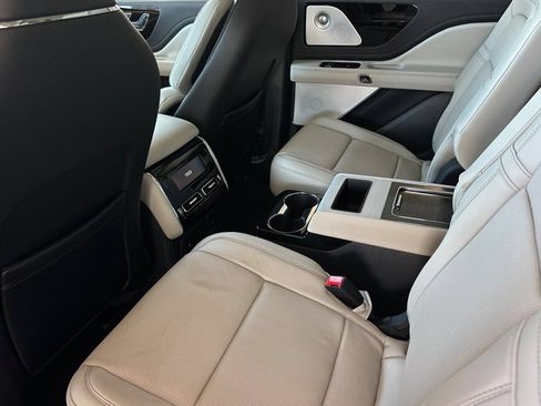 New 2026 Lincoln Aviator Reserve AWD/4WD image 11