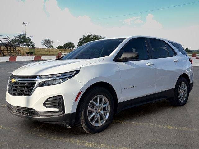 Used 2022 Chevrolet Equinox LS w/ LS Convenience Package FWD image 5