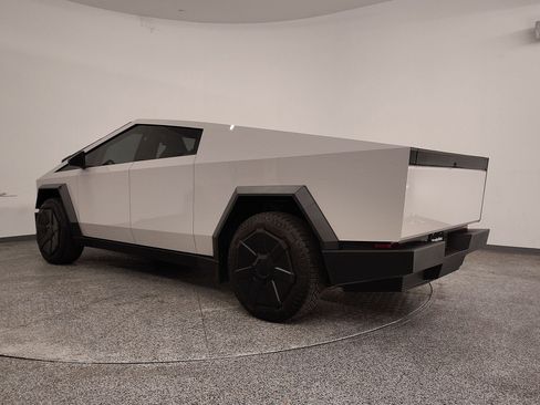 Used 2024 Tesla Cybertruck AWD Crew Cab image 3