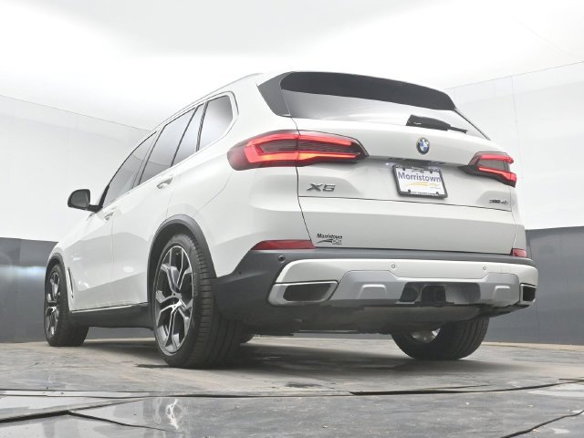 Used 2022 BMW X5 sDrive40i w/ Premium Package RWD image 51