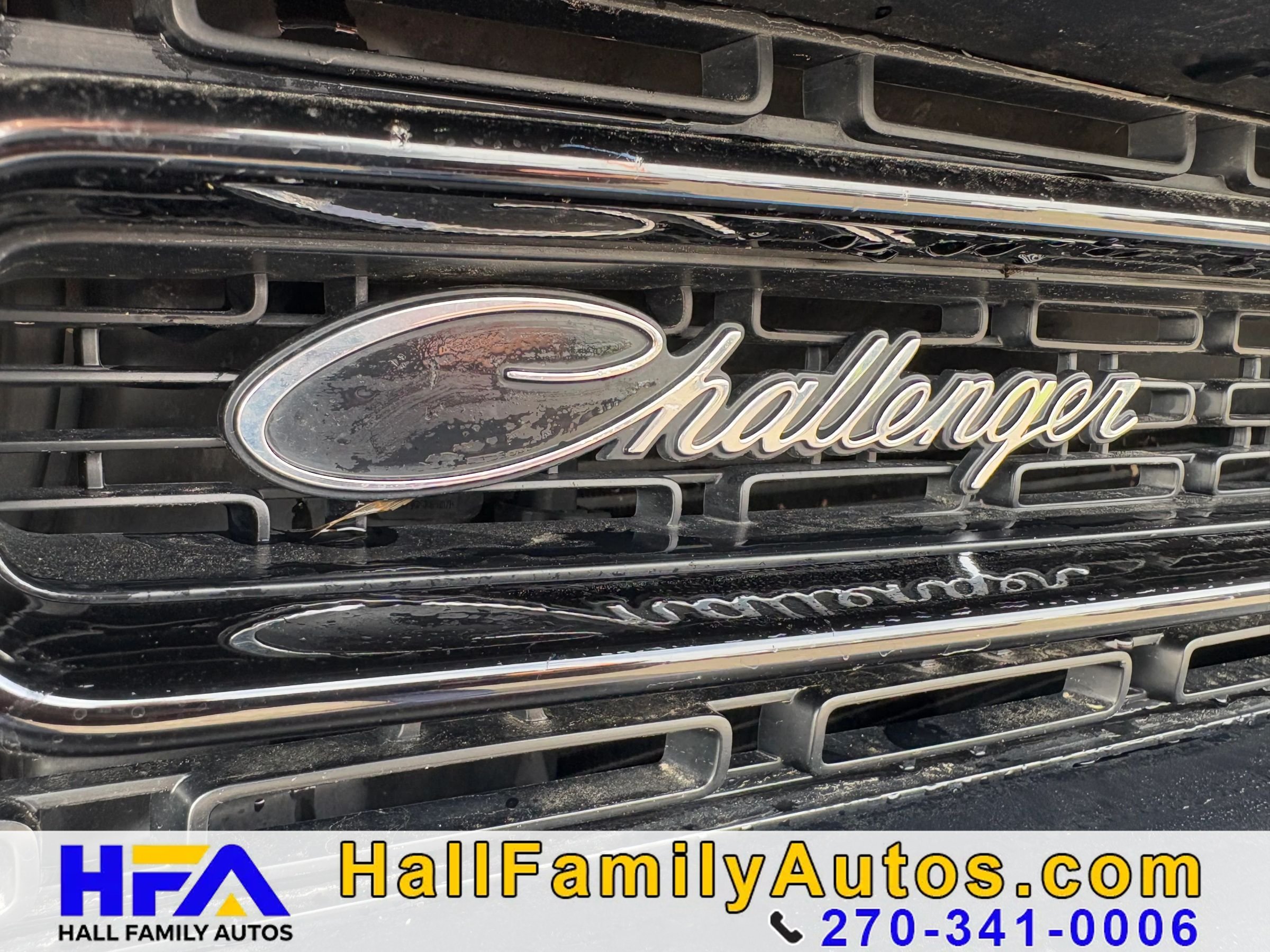 Used 2015 Dodge Challenger R/T RWD image 12