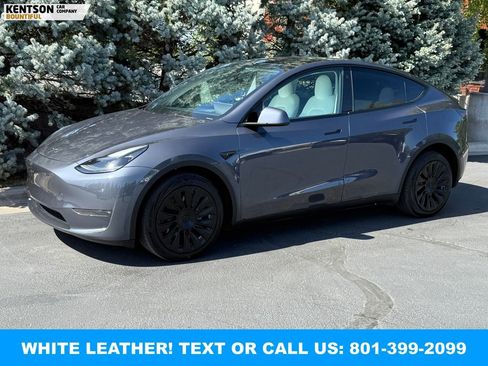 Used 2023 Tesla Model Y Long Range AWD/4WD image 1