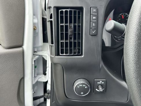 New 2025 Chevrolet Express 4500 Extended w/ Power Convenience Package image 31