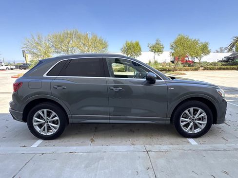 Used 2022 Audi Q3 2.0T Premium Plus w/ Premium Plus Package AWD/4WD image 2