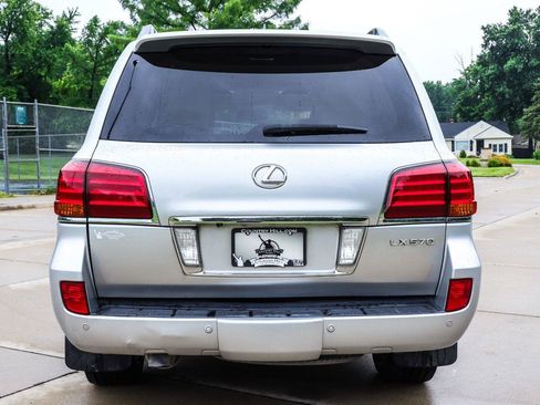 Used 2011 Lexus LX 570 4WD w/ Luxury Pkg image 20