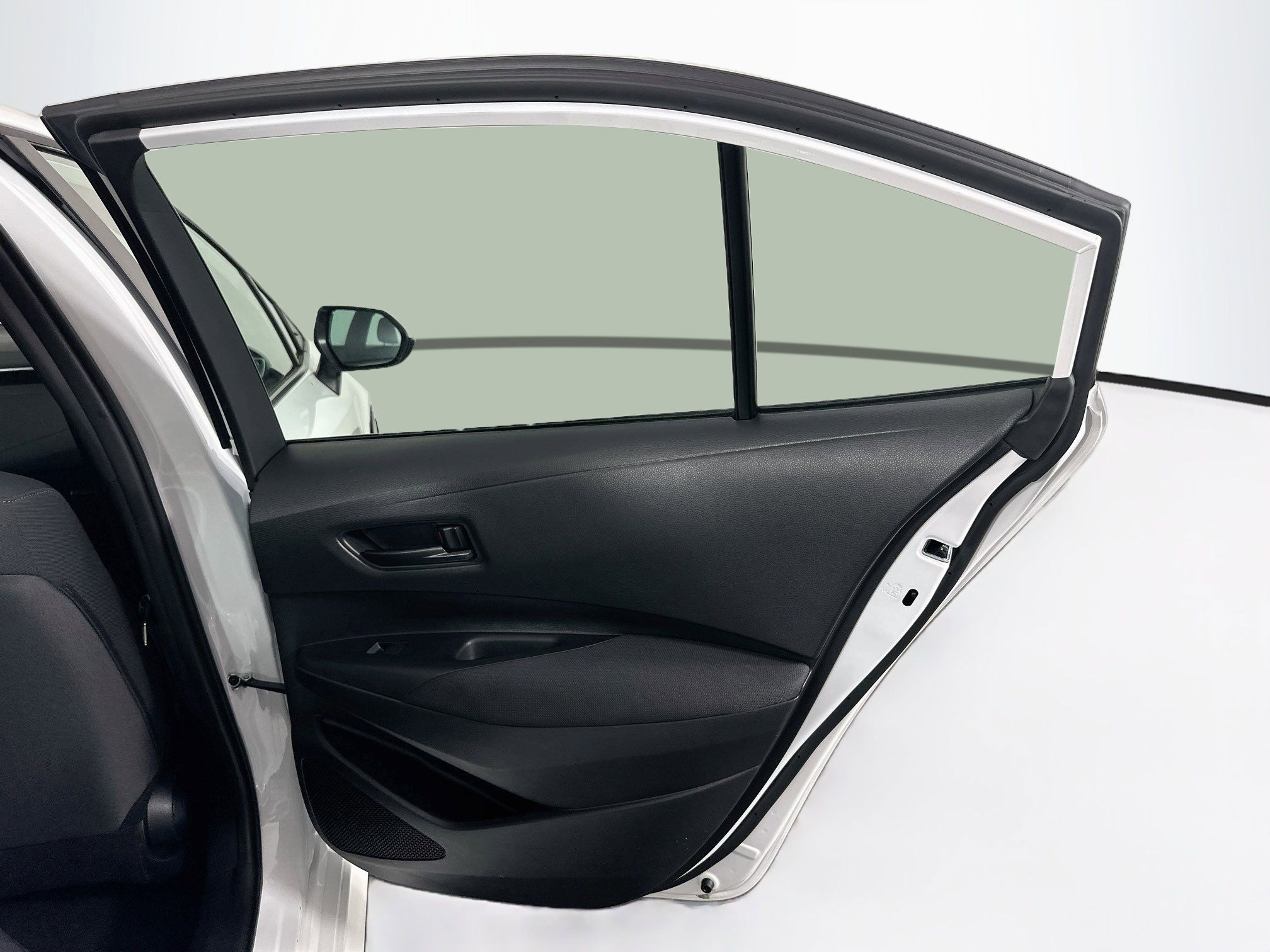 Used 2025 Toyota Corolla LE FWD image 28