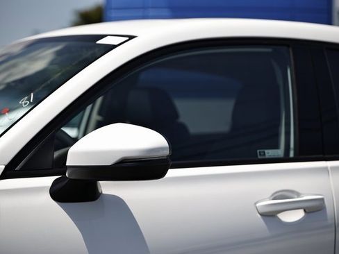 New 2026 Honda HR-V EX-L image 6