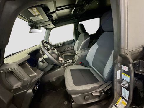 Used 2025 Ford Bronco Big Bend image 13