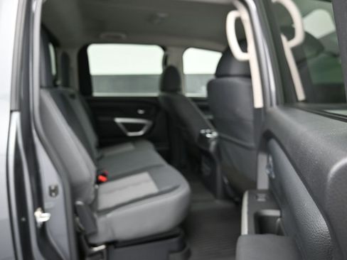 Used 2024 Nissan Titan SV w/ SV Convenience Package image 24