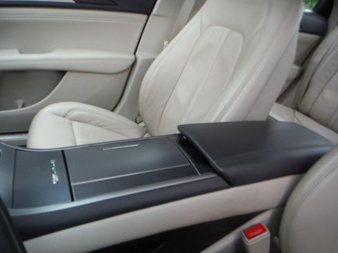Used 2019 Lincoln MKZ Reserve w/ Reserve Plus Package FWD image 23