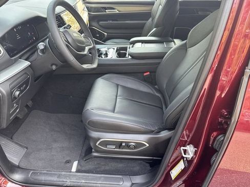New 2026 Jeep Grand Wagoneer Limited AWD/4WD image 10