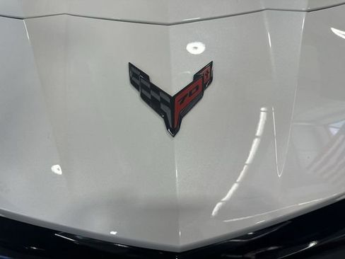 Used 2023 Chevrolet Corvette Stingray Premium Conv w/ Z51 Performance Package RWD image 10
