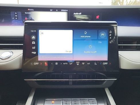 Used 2024 Lincoln Nautilus Reserve image 17