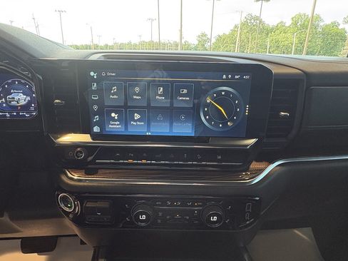 Used 2024 Chevrolet Silverado 1500 LT Trail Boss w/ LT Trail Boss Premium Package AWD/4WD image 19