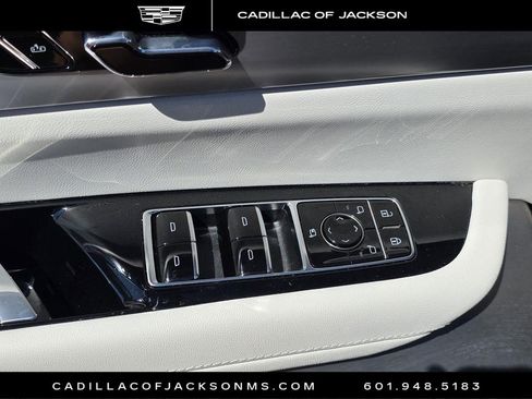 New 2026 Cadillac Vistiq Luxury w/ LPO, Floor Liner Package AWD/4WD image 17