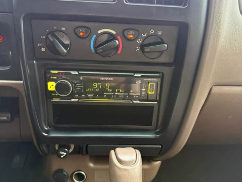 Used 2004 Toyota Tacoma PreRunner RWD image 11