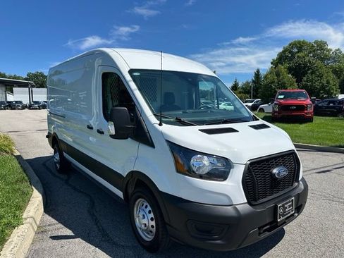 Used 2025 Ford Transit 250 148 Medium Roof Extended AWD w/ Load Area Protection Package image 7