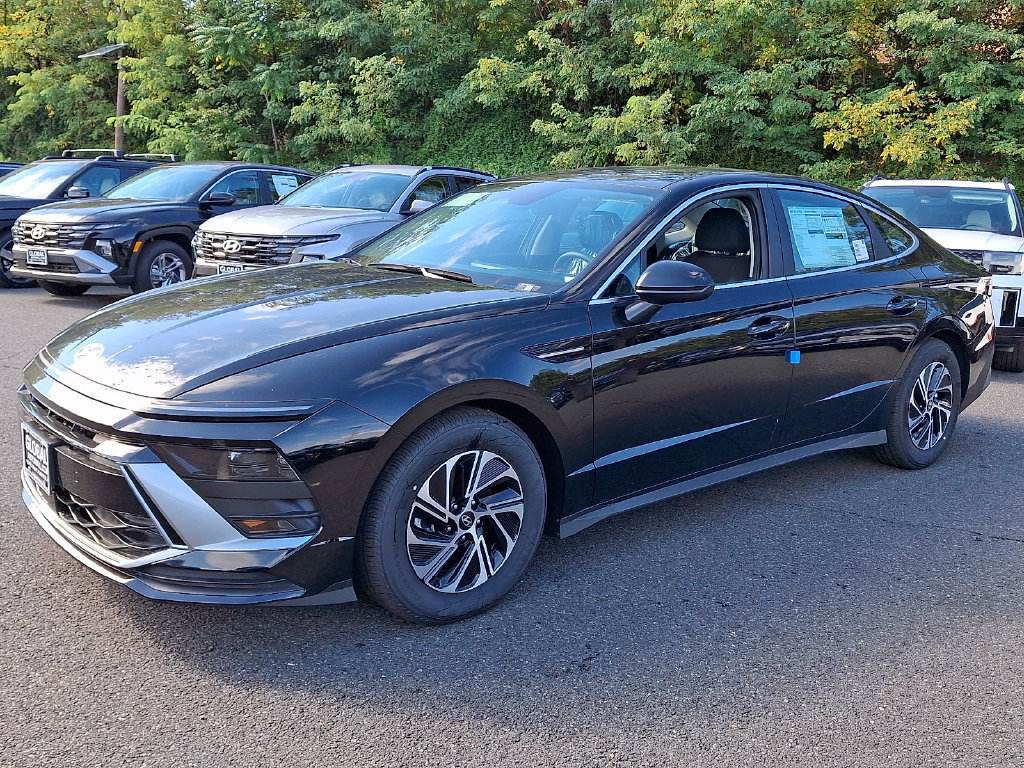 New 2026 Hyundai Sonata Blue FWD image 2