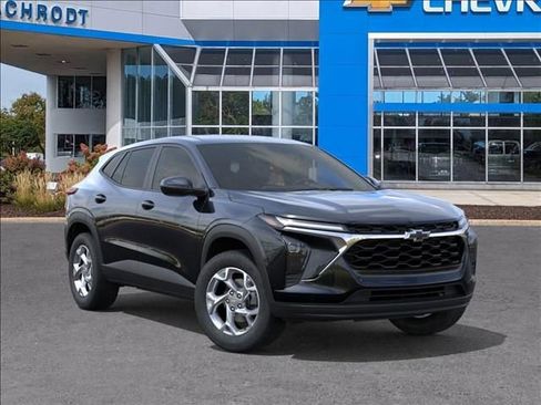 New 2026 Chevrolet Trax LS w/ LS Convenience Package image 7