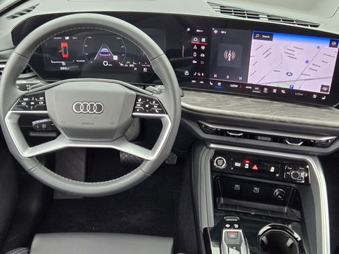 Certified 2025 Audi Q5 Prestige image 35