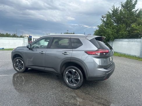 Used 2025 Nissan Rogue SV image 7