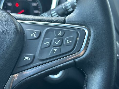 Used 2024 Chevrolet Equinox LT image 38