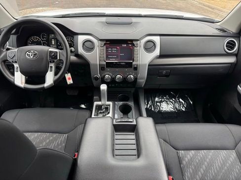 Used 2021 Toyota Tundra SR5 w/ Trail Edition image 7