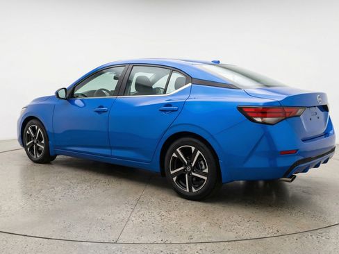 Used 2025 Nissan Sentra SV image 6