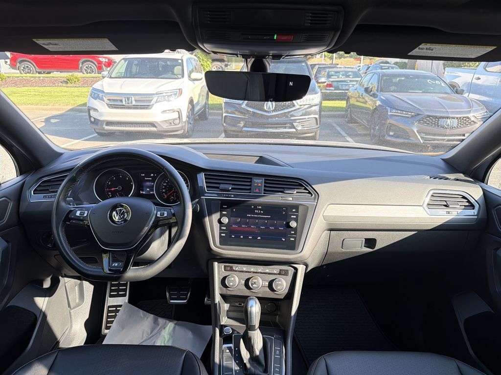 Used 2020 Volkswagen Tiguan SE R-Line FWD image 20