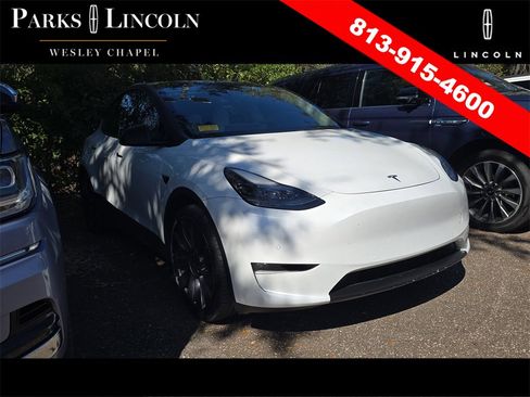 Used 2022 Tesla Model Y Performance image 2