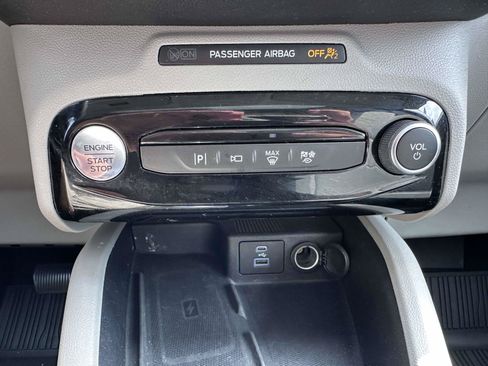 Used 2023 Ford Escape Platinum w/ Class II Trailer Tow Package AWD/4WD image 25