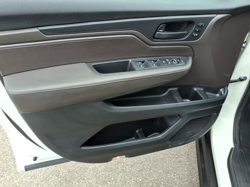 Used 2018 Honda Odyssey EX-L image 17