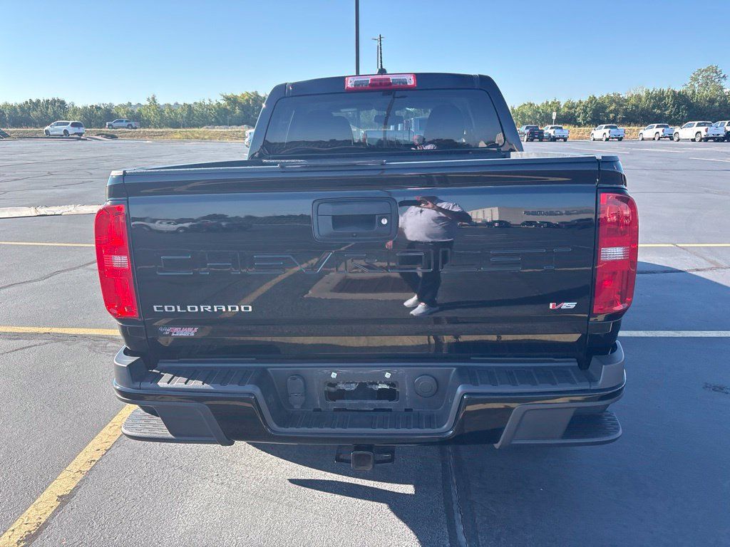 Used 2022 Chevrolet Colorado LT AWD/4WD image 14