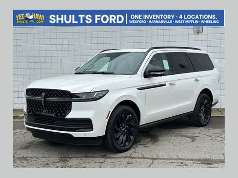 New 2026 Lincoln Navigator Reserve AWD/4WD image 1