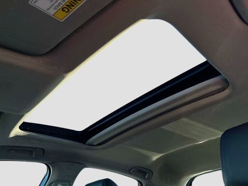 Used 2024 Honda Civic EX-L image 22