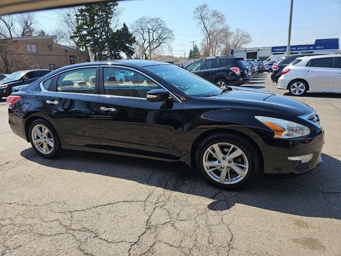 Used 2013 Nissan Altima 2.5 SL w/ Technology Pkg FWD image 7