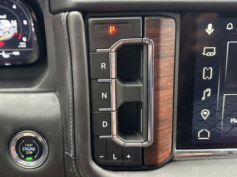 Used 2023 GMC Yukon Denali Ultimate image 22