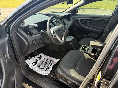Used 2017 Ford Taurus Police Interceptor FWD image 8
