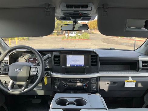 New 2025 Ford F350 XL w/ XL Chrome Package image 39