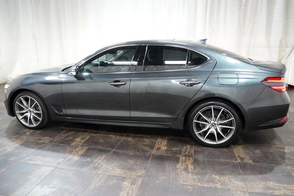 Used 2022 Genesis G70 2.0T w/ Prestige Package AWD/4WD image 9