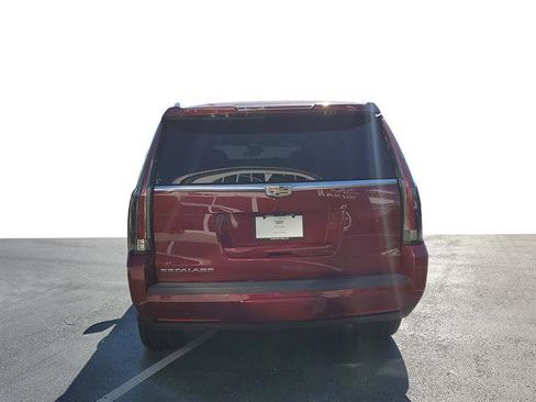 Used 2020 Cadillac Escalade Premium Luxury AWD/4WD image 4