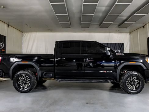 Used 2020 GMC Sierra 2500 AT4 w/ AT4 Preferred Package AWD/4WD image 5
