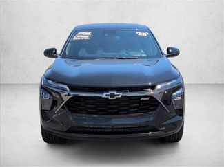 Used 2025 Chevrolet Trax RS w/ Sunroof Package FWD video 3