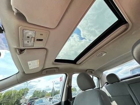 Used 2012 Nissan Sentra 2.0 SR w/ Special Edition Pkg FWD image 37